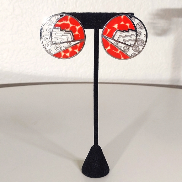 Berebi Red Geometric Metal Circular Disc Stationary Earrings - Picture 7 of 12